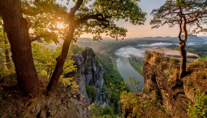 Roland Seichter Fotografie - Einzigartige Wandbilder - Landschaftsfotografie -Fotografie der Elbe von der Bastei aus gesehen am Morgen