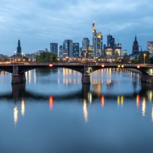 Roland Seichter Fotografie - Einzigartige Wandbilder - Stadtfotografie - Ansicht der Frankfurter Skyline am Abend