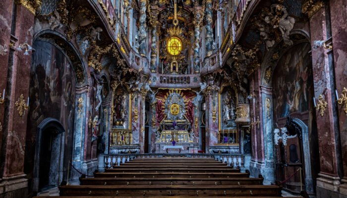 Roland Seichter Fotografie - Städtefotografie - München - Das innere der prachtvoll ausgestatteten Asamkirche