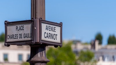 Roland Seichter Fotografie - Städtefotografie - Paris - Ein typisches Straßenschild in Paris