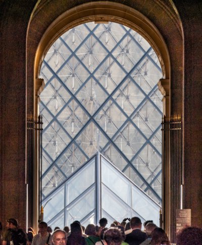 Roland Seichter Fotografie - Städtefotografie - Paris - Torblick im Louvre