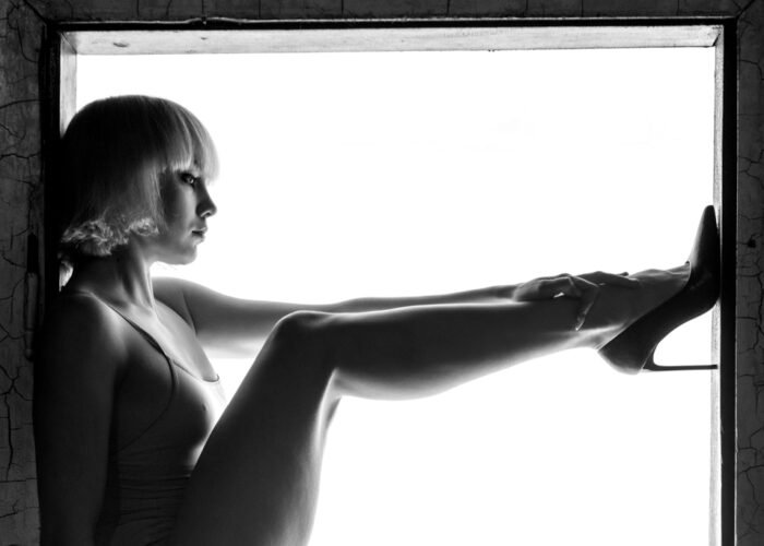 Coole Pose mit Highheel Erotisches Fotoshooting in Kaufbeuren - Coole Pose mit Highheel