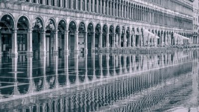 Roland Seichter Fotografie - Acqua Alta in Schwarz/Weiß