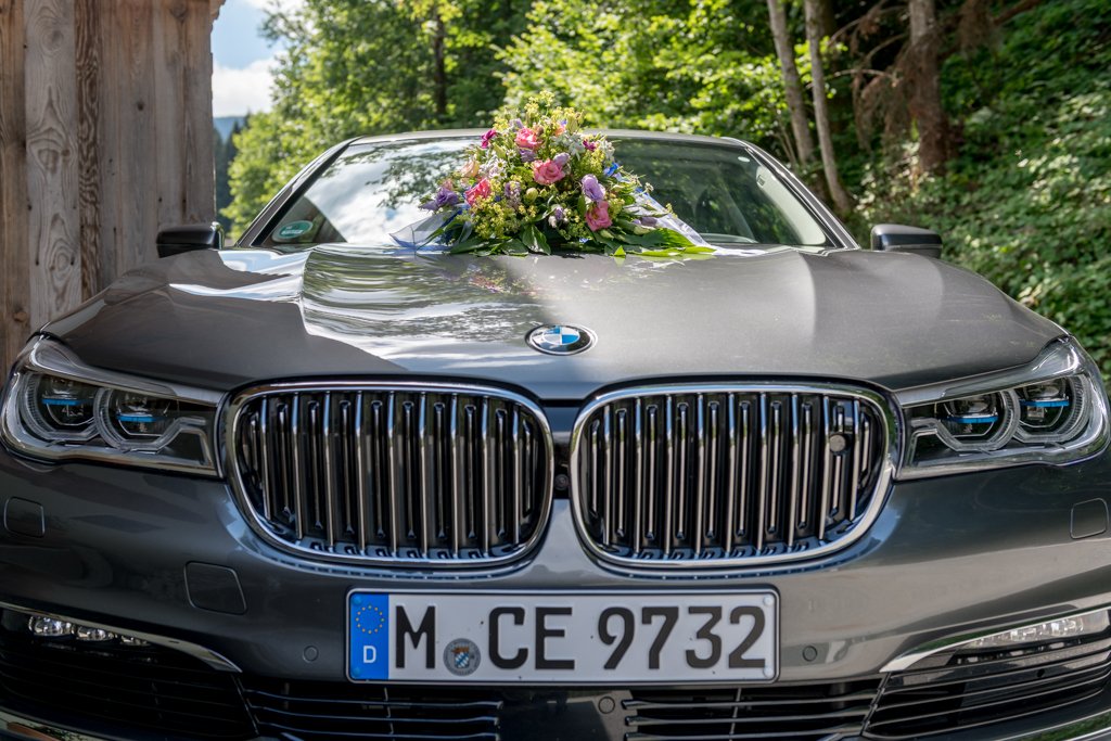 Roland Seichter Hochzeitsfotograf geschmücktes Auto