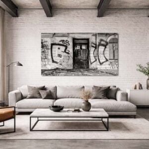 Das Wandbild Czech Graffity im 3:2 Format bildet einen starken, künstlerischen Kontrast in einem modern eingerichteten Wohnzimmer.