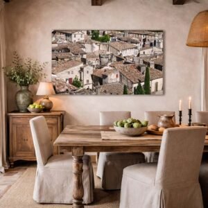 Das Wandbild Dächer einer Altstadt im 3:2 Format verleiht einem modernen Esszimmer durch seine warmen Erdtöne eine gemütliche und mediterrane Atmosphäre.