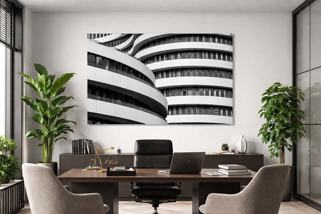 Das Wandbild Wellenbalkone im 3:2 Format verleiht einer Anwaltskanzlei durch seine klaren Kontraste und fließenden Formen eine moderne und strukturierte Eleganz.